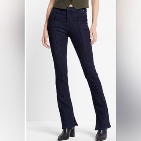❤️ NWOT! EXPRESS MID-RISE PINTUCK SKYSCRAPER VENTED HEM JEANS, 12 (31) - Picture 1 of 9